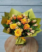 Букет цветов из:  Альстромерии и Розы в Поселок Володарского
