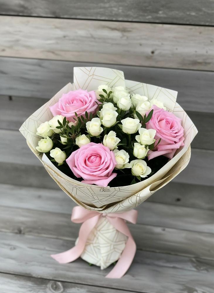 Букет цветов из: Розы в Поселок Володарского