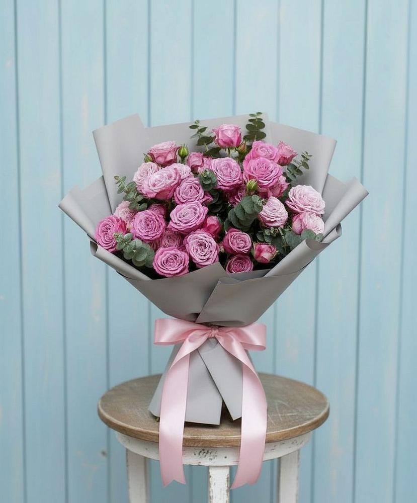 Букет цветов из: Розы в Поселок Володарского