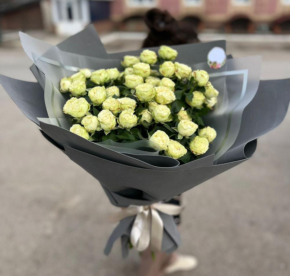 Белые кустовые розы Солинеро в Поселок Володарского Букет Белые кустовые розы Солинеро в Поселок Володарского