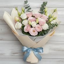 Букет цветов из:  Лизиантусы в Поселок Володарского