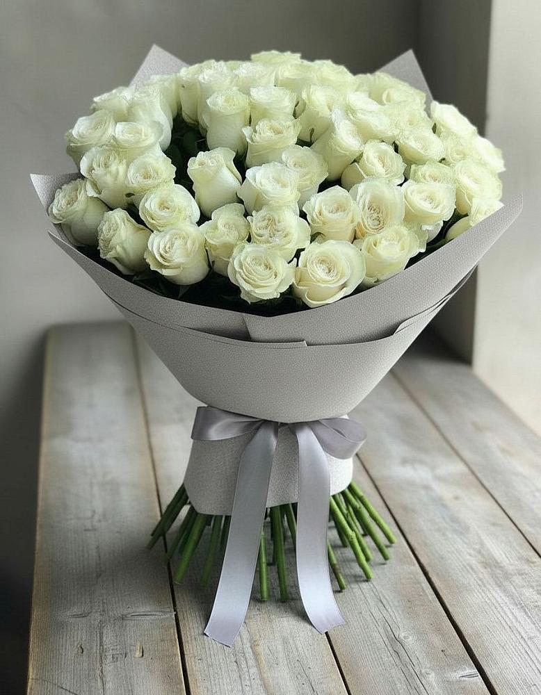 Букет 35 Белых роз в Поселок Володарского