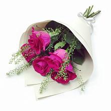 Букет цветов из:  Розы в Поселок Володарского