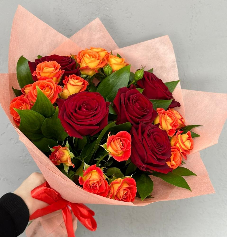 Букет Любовь и восторг в Поселок Володарского