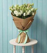 Букет цветов из:  Лизиантусы в Поселок Володарского