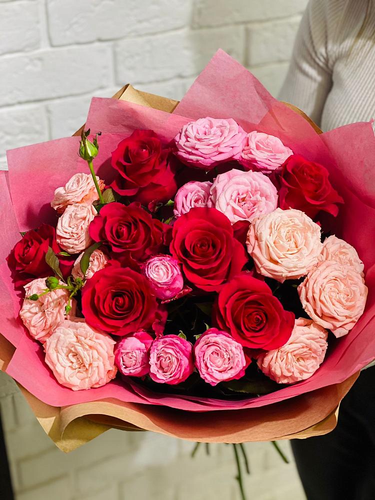 Букет цветов из: Розы в Поселок Володарского