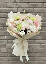 Букет цветов из:  Гвоздики, Розы, Лизиантусы и Хризантемы в Поселок Володарского