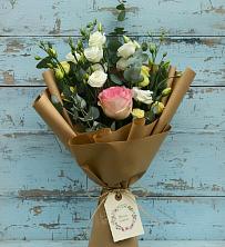Букет цветов из:  Розы и Лизиантусы в Поселок Володарского