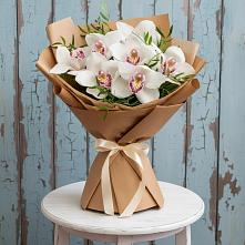 Букет цветов из:  Орхидеи и Розы в Поселок Володарского